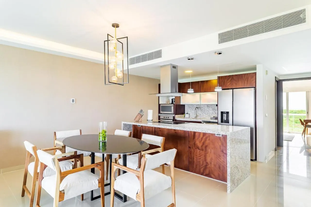 Casa Cielo Ocean View Penthouse Condo Playa del Carmen Mexiko